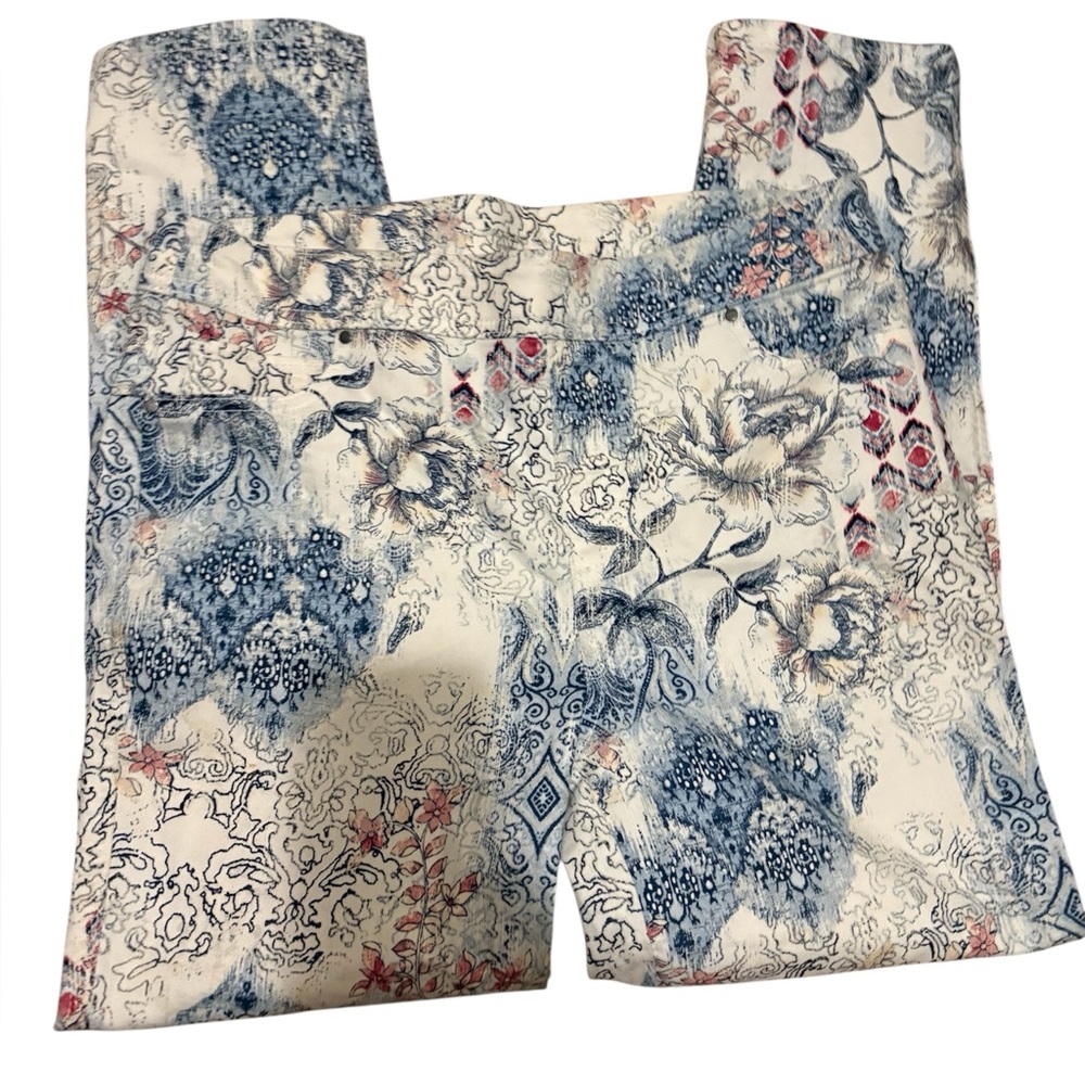 Chico's Light Blue and White Printed stretch pants sz 1